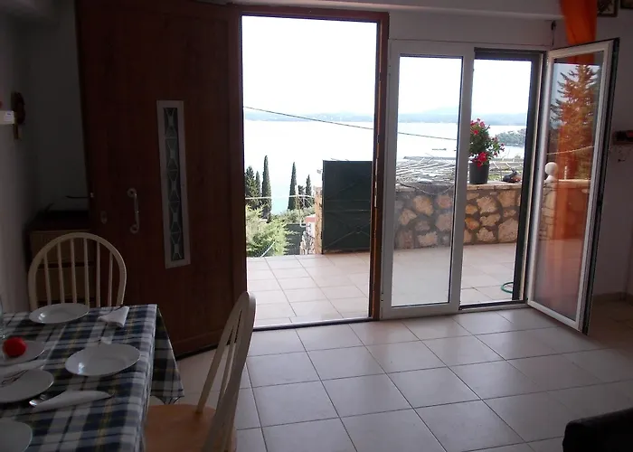 Apartament Sarakinos *