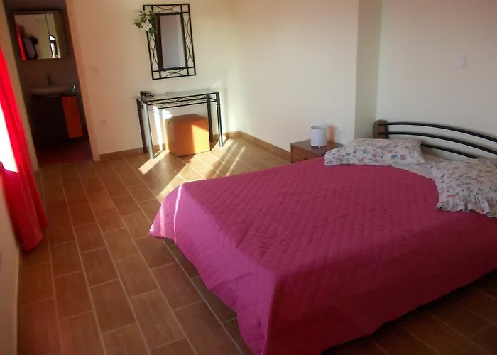 Apartament Sarakinos *