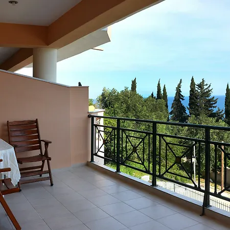 شقة Sarakinos برباتي