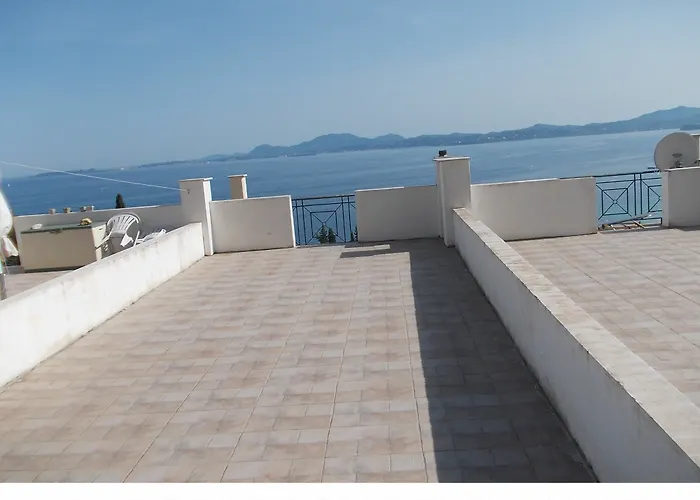 Sarakinos Apartamento *