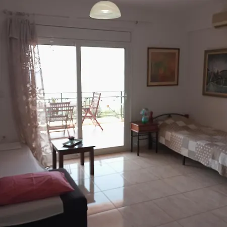 Sarakinos Apartment Barbati