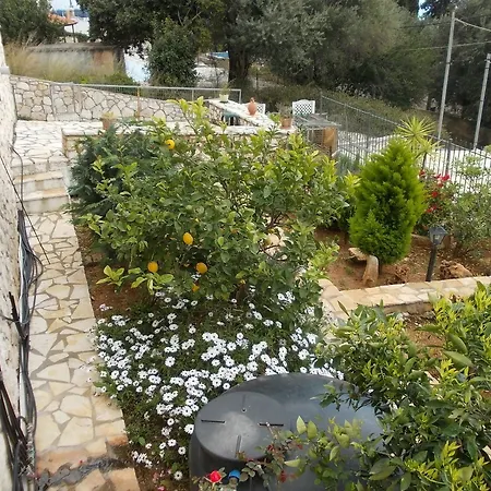 Sarakinos Apartment Barbati